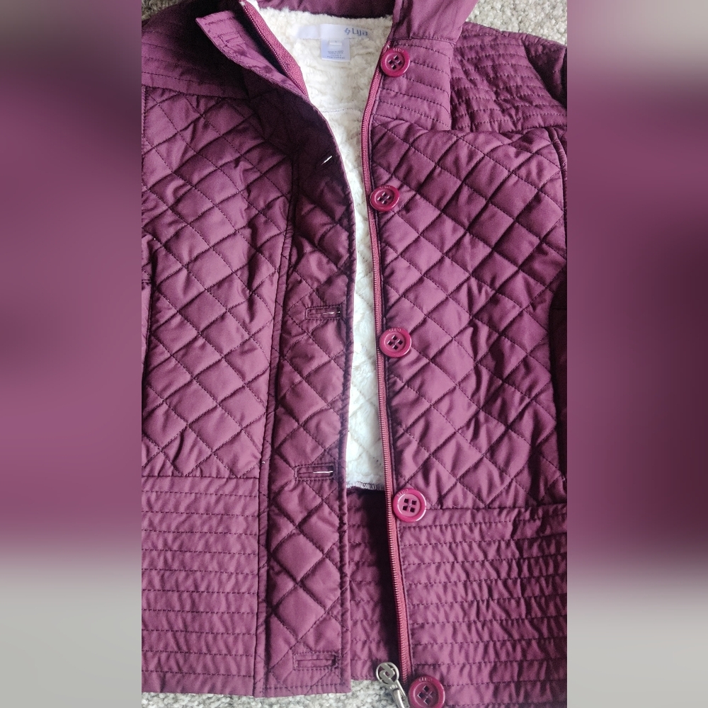 Lija Quilted Golf Burgundy Jacket - Picture 6 of 9